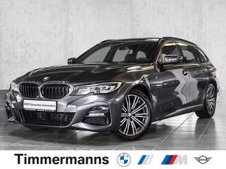 BMW 320i (Bild 1/18)