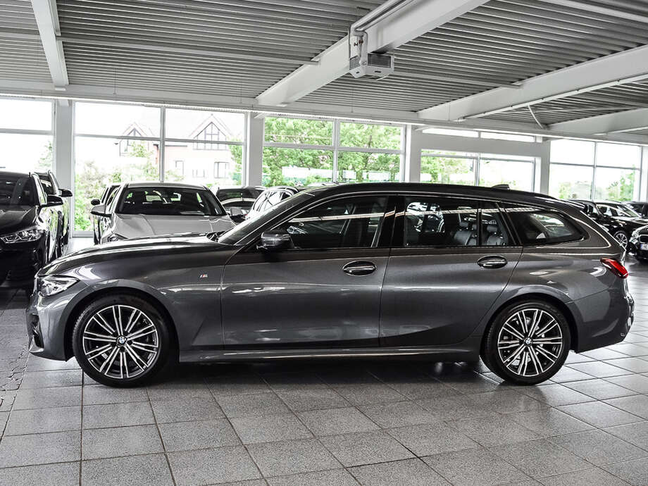 BMW 320i (Bild 4/18)