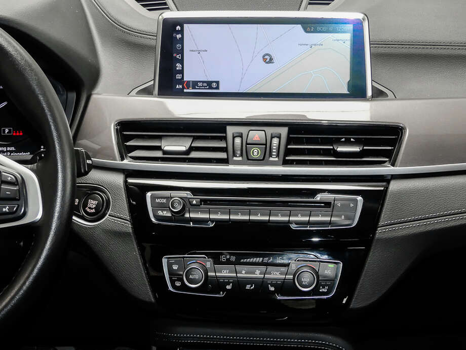 BMW X1 (Bild 11/15)