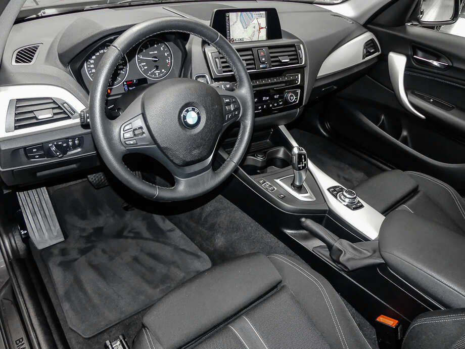 BMW 120i (Bild 9/15)