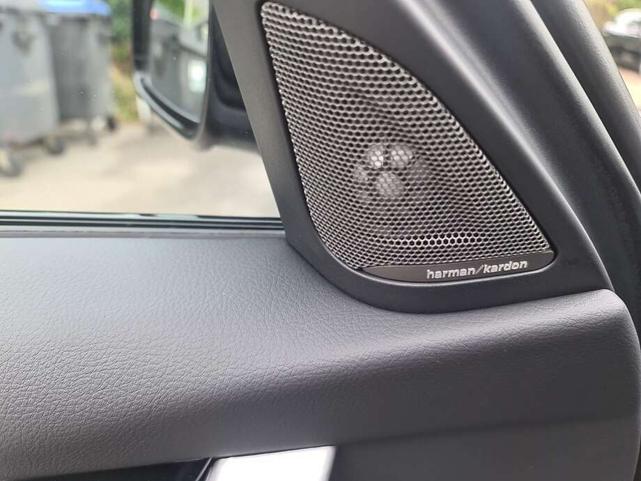 BMW 320d (Bild 23/24)