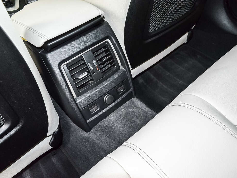 BMW 440i xDrive Gran Coupe Luxury Line (Bild 18/19)
