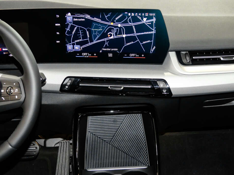 BMW 218 Active Tourer (Bild 8/15)